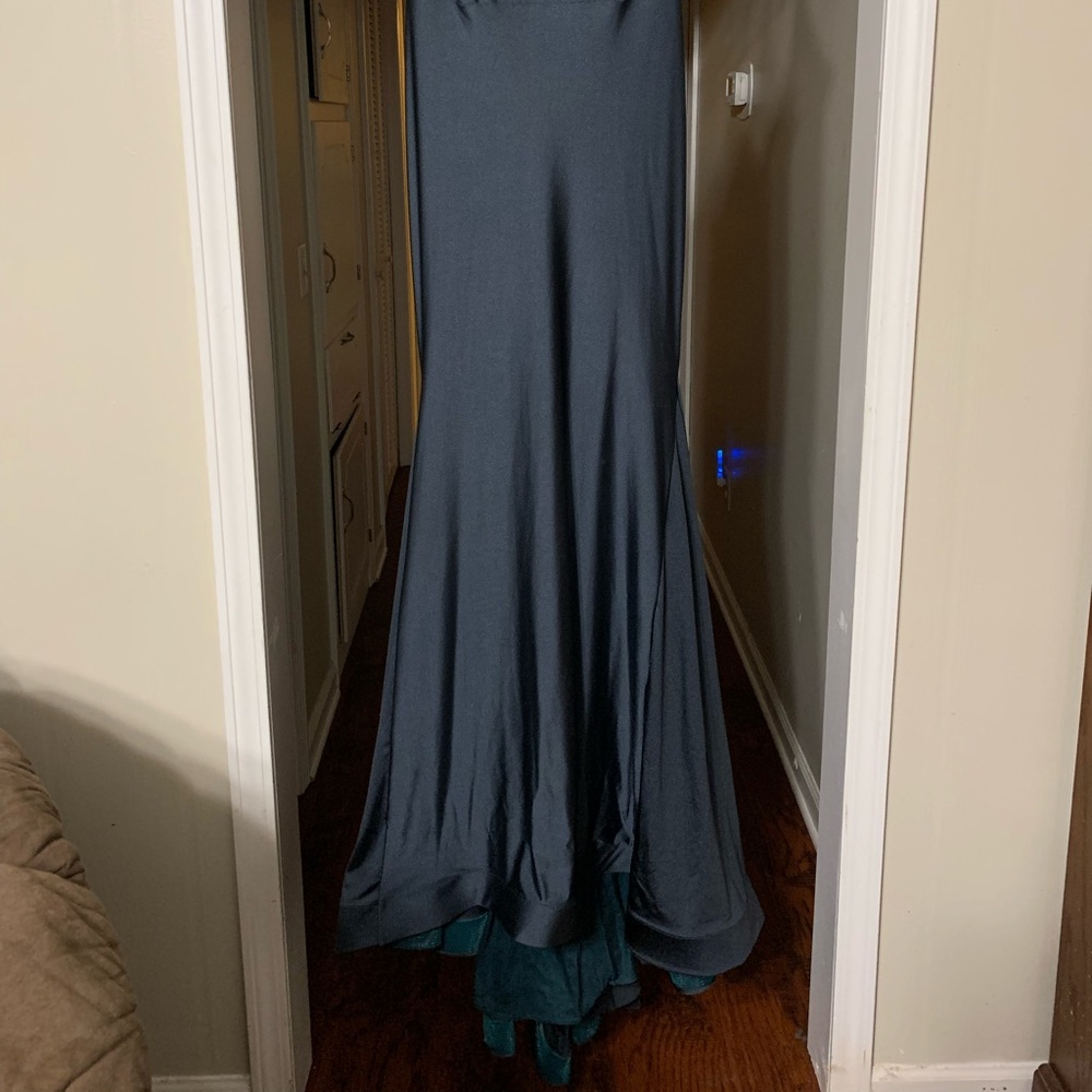 Prom/Formal Dress - Picture 2 of 4